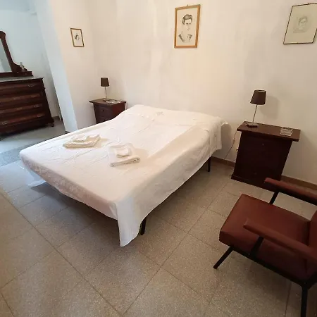 House 120sqm Garden بيت للعطل كاربونيا