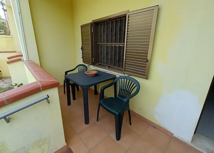 House 120sqm Garden